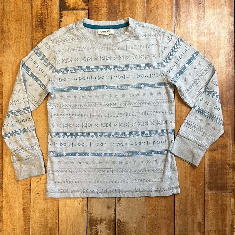 Boys size 6 to 7 Old Navy Long sleeve Shirts